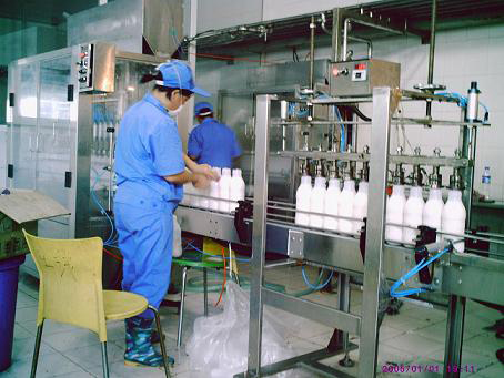 自动灌装生产使用现场